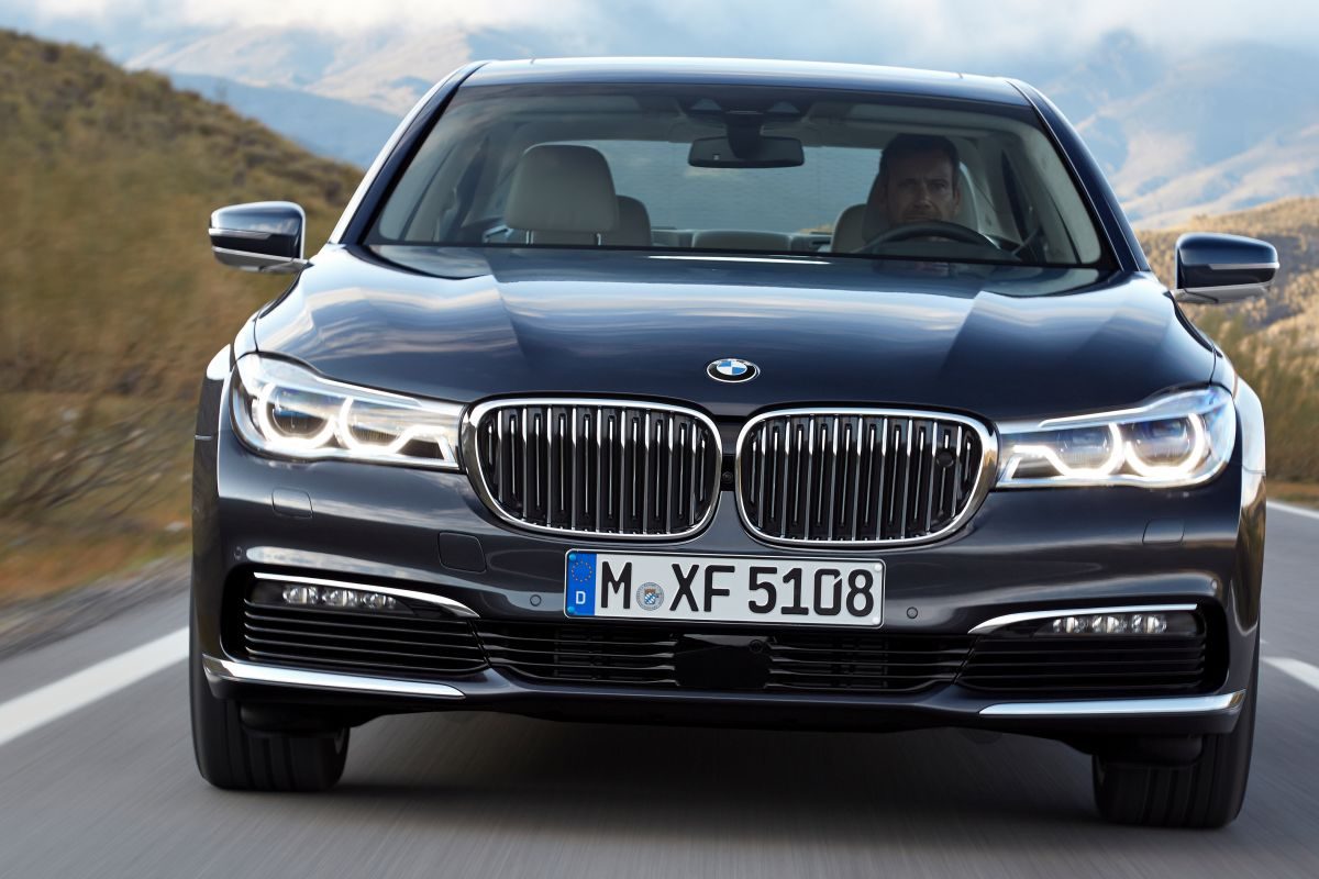 BMW 7 Serisi · Siyah — görsel 4