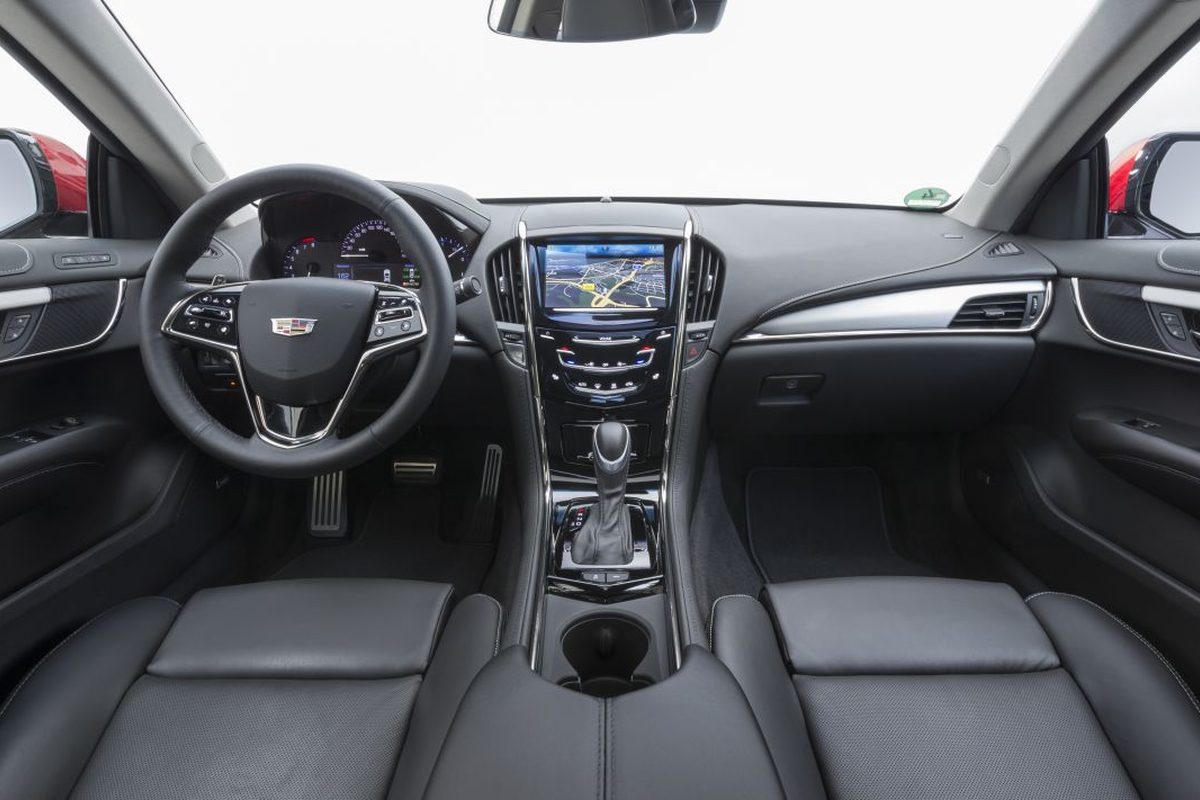 Cadillac ATS Coupé · Kırmızı — görsel 4